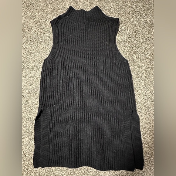 SOLD Size S knit mock neck tunic - Picture 1 of 8